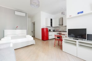 1 slaapkamer, een strijkplank/strijkijzer, wifi, beddengoed