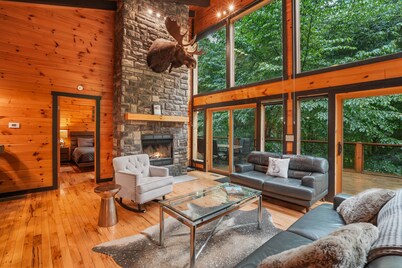 Outside Inn | Hocking Hills, Hot Tub, Views