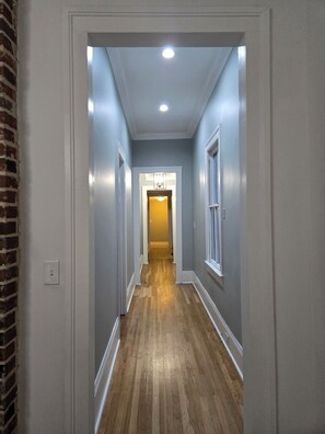 Interior - Charming 1920 Side Hall, conveniently located to downtown New Orleans. (New Orleans)