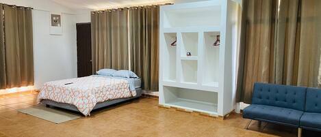 1 bedroom, desk, WiFi, bed sheets