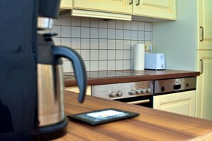 Private kitchen - 99qm Fewo Uniklinik Essen (Essen)