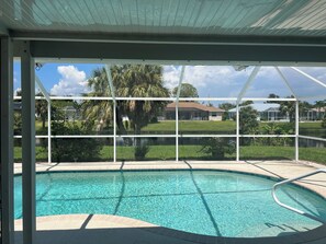 Outdoor pool, a heated pool - 3-bedroom, two bathroom pool house close to five beaches in a quit neighborhood. (Port Charlotte)