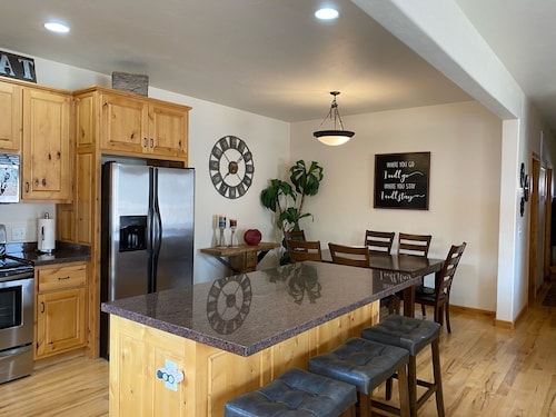 3-bedroom beautiful house in downtown Moab with AC, WiFi, amazing location.