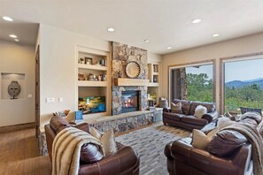 スマートテレビ、暖炉