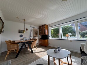 TV - Zur Himmelsleiter - Ein Kleines, Charmantes Minihaus Steht in Westerland, nur 100 Meter vom Meer (Sylt)