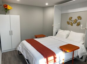 1 bedroom, in-room safe, desk, iron/ironing board