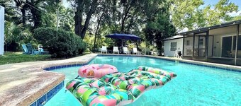 The Poolside Paradise Retreat