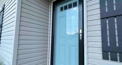 Gorgeous Cozy Residential Home -
9 min walk to park