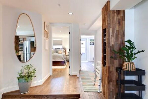 2 chambres, fer et planche à repasser, Wi-Fi, draps fournis