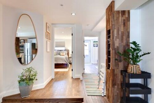 Homestead in NW close to National Cathedral, American University, City Ridge 