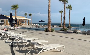 A heated pool - Unique condo by the beach at Encantame Towers W1803 (Puerto Peñasco)