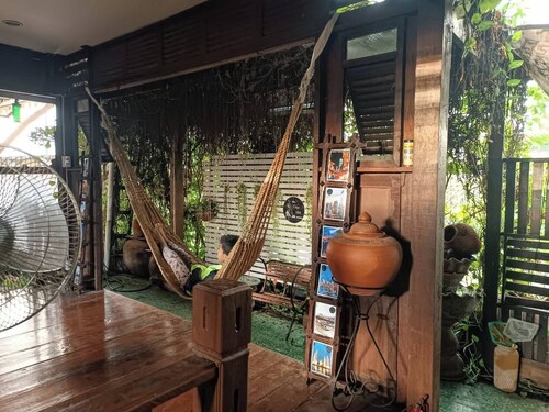 2 BRs house near Lamsali MRT, BaanChaySala