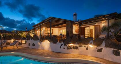 Lanzahost Luxury "Finca Paraíso"