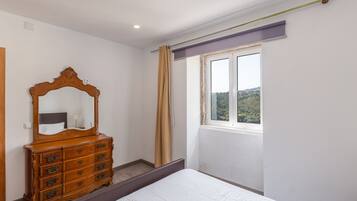 2 多间卧室、熨斗/熨衣板、免费 WiFi、床单