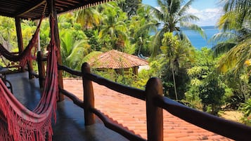 Deluxe Studio Suite | In-room safe, blackout drapes, free WiFi