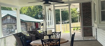 Charming 3-bedroom house with AC and WiFi in Pulaski