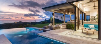 Exclusive Villa: Gym, Infinity Pool & Housekeeping – Casa Symbiotica