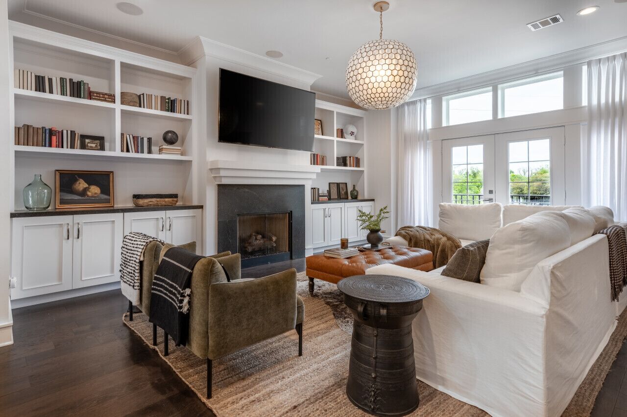 Tootsie's LUX Modern 3BR /3.5 BA Townhome with yard