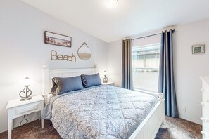 3 makuuhuonetta, silitysrauta/-lauta, internet, vuodevaatteet