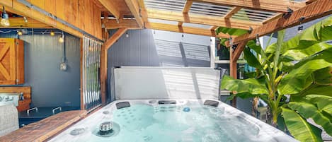 Bain à remous intérieur