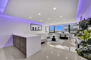 Smart TV - Amazing 3 bedrooms 3 bathrooms Beach Resort / 1518 (Miami Beach)