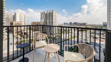 Premium appartement, 1 slaapkamer, balkon, uitzicht op stad | Balkon