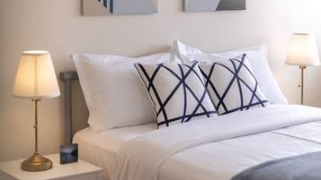 4 bedrooms, iron/ironing board, WiFi, bed sheets