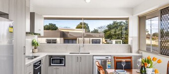 Spacious Central located FamilyHouse @ Sunnybank