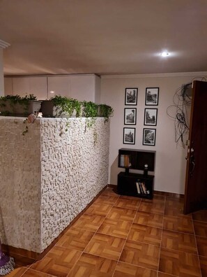 Interior - Cozy 2-bedroom apartment in amazing Cuenca with WiFi (Cuenca)