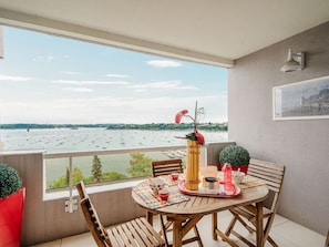 Outdoor dining - Terrasses d'Emeraude by Interhome (Dinard)