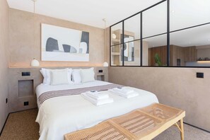 1 bedroom, iron/ironing board, WiFi, bed sheets - Liiiving in Gaia - Panoramic Terrace Penthouse (Vila Nova de Gaia)