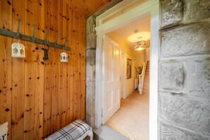House, Smoking | 2 bedrooms - Red Squirrel Cottage Pet Friendly Family Adventure Retreat in Aberdeenshire (Alford)