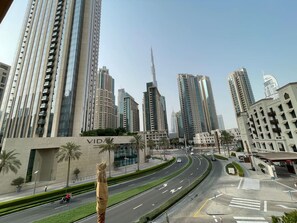 Room - Manzil - 2BR Downtown Near Burj Dubai Mall (Dubai)