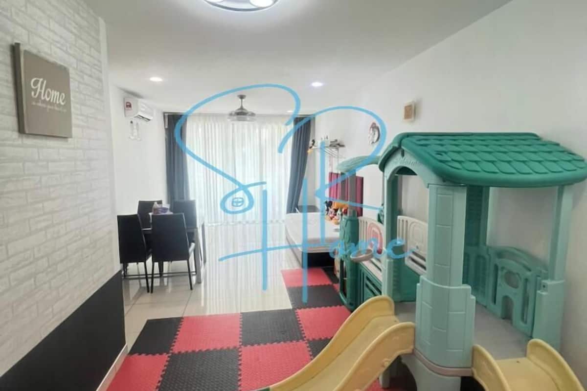 Mickey Themed Large near Ikea/Toppen | Living area
