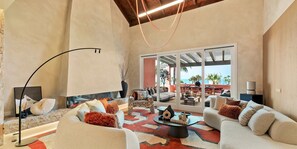 TV, fireplace, stereo - The Signature Penthouse (Marbella)