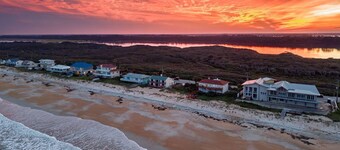 Beachy Dreamin at Beach Bum, Soak in the Sun, Oceanfront Home, Great Deck area