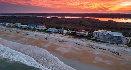 Beachy Dreamin at Beach Bum, Soak in the Sun, Oceanfront Home, Great Deck area