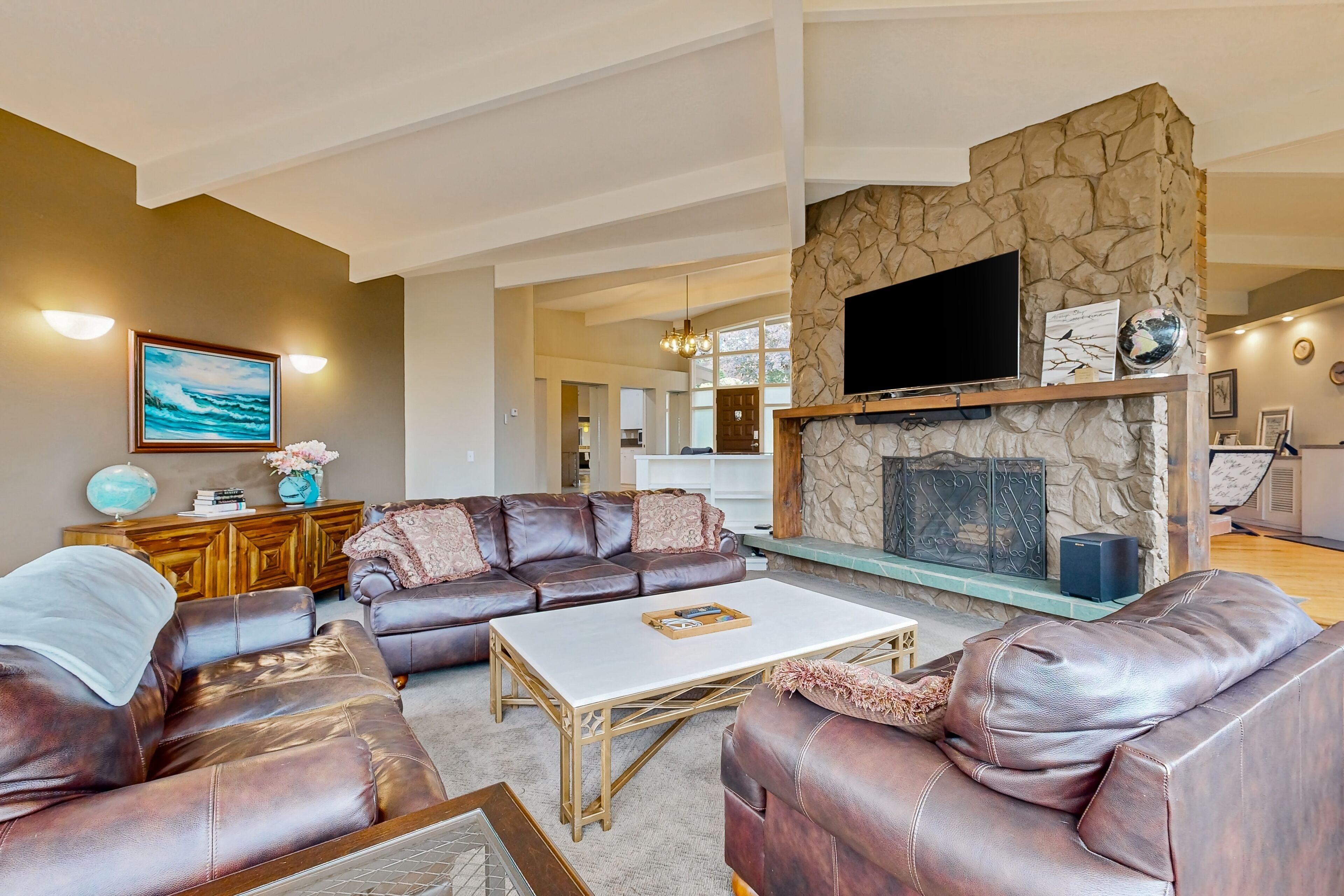 Unwind with Stunning Views and Luxurious Comfort