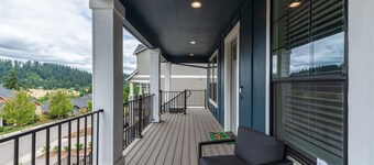 #StayInMyDistrict Hilltop Views