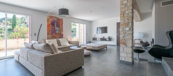 Experience the luxury & elegance of Villa Eole