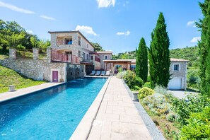 Pool - Discover Villa Mistral – Luxury, Space & Stunning Views (Saint-Ambroix)