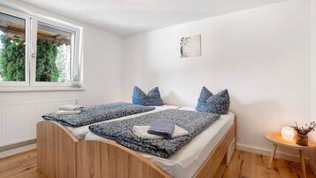 3 bedrooms, free WiFi, bed sheets