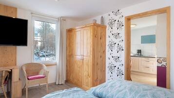 1 bedroom, free WiFi, bed sheets