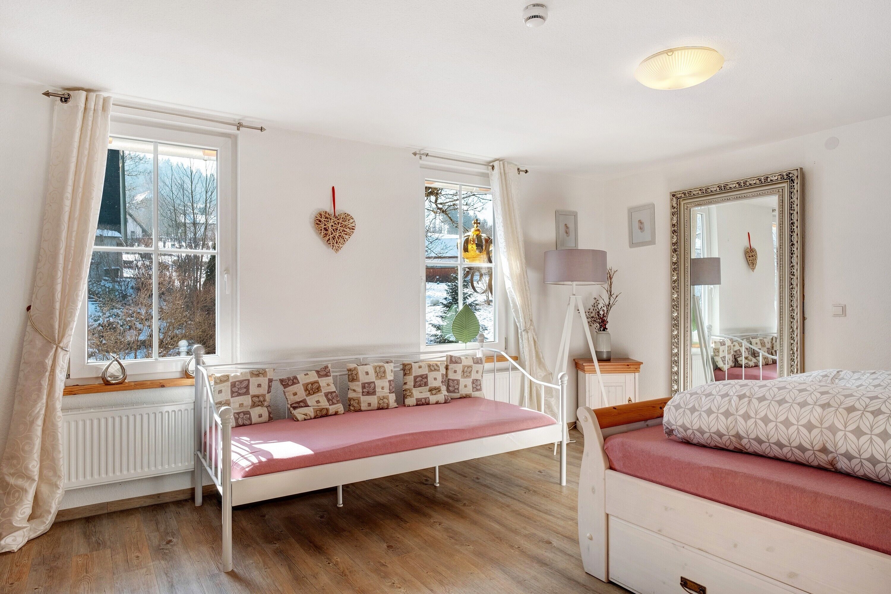 4 habitaciones, wifi gratis y ropa de cama 