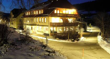 Vacation apartment 3 - 9 persons' 2 bathrooms, balcony and Wi-Fi