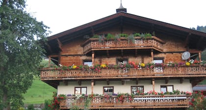 Chalet 'Oberbründlingchalet' with Mountain View, Private Terrace and Wi-Fi