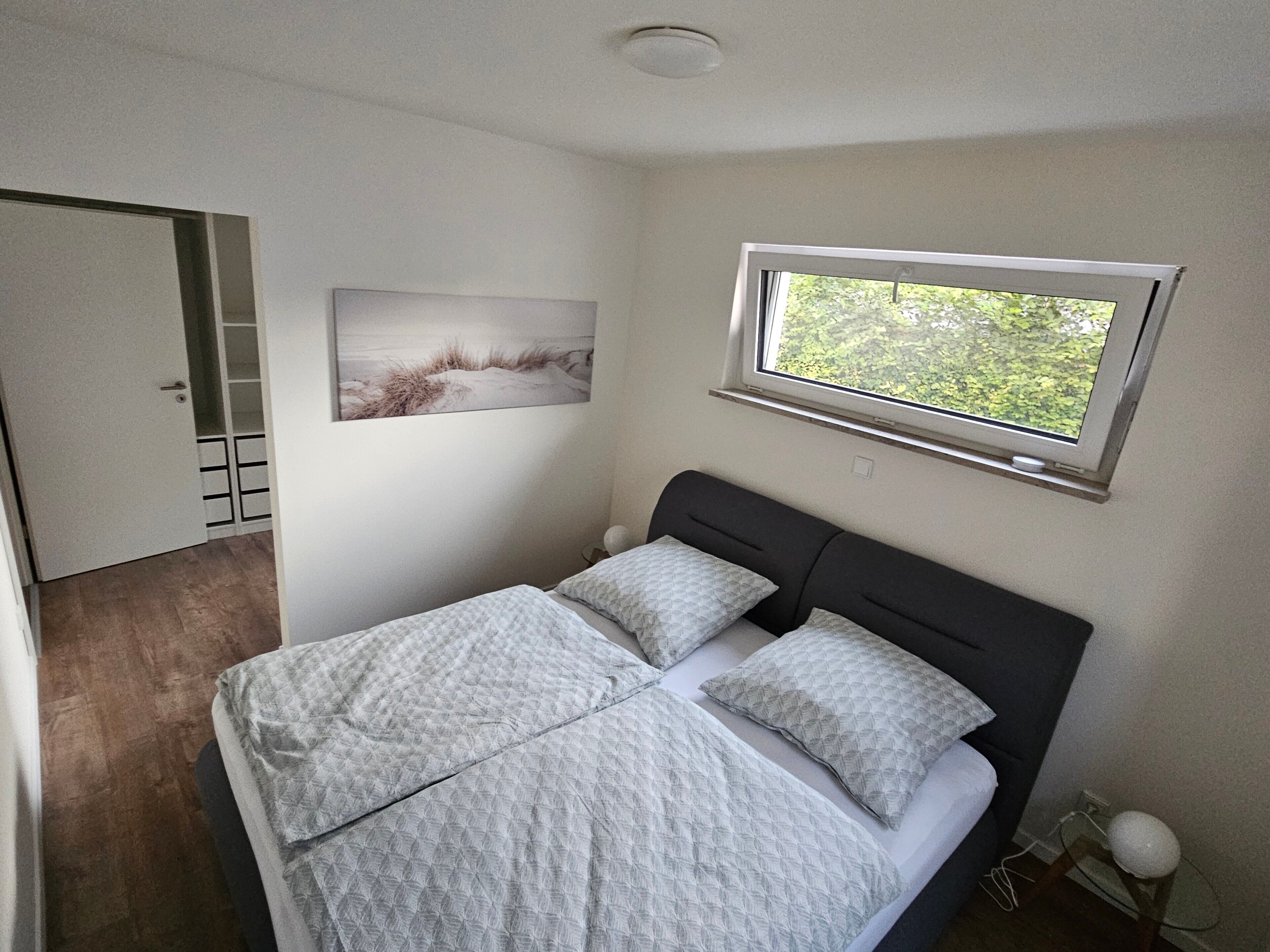 2 habitaciones, tabla de planchar con plancha y wifi gratis 