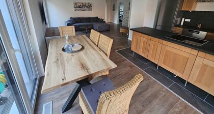 Apartment 'Ferienwohnung Auszeit' with Private Terrace, Private Garden and Wi-Fi