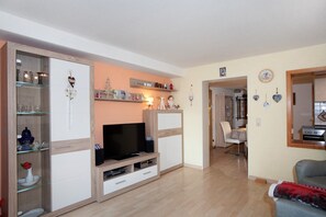 TV, DVD player, aparelho de som