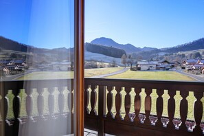 Interior - Apartment 'Ferienwohnung Westernberg' with Mountain View, Balcony and Wi-Fi (Ruhpolding)